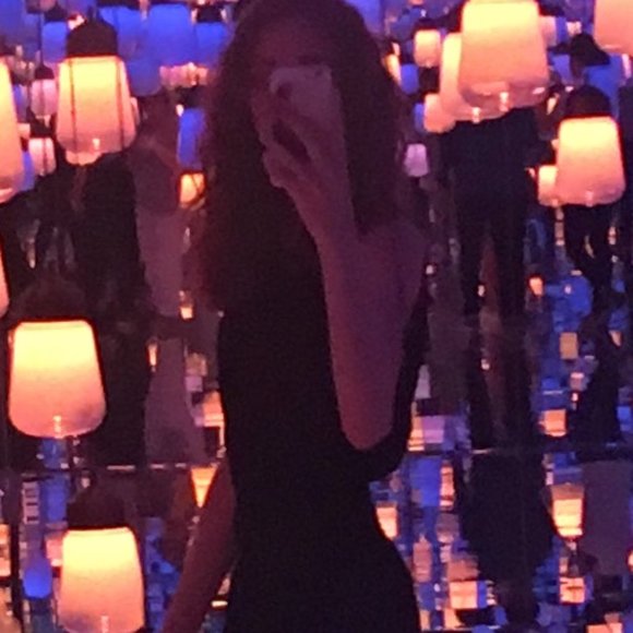 Meet your Posher, Rach & Kae - Picture 1 of 3